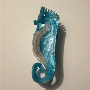 Blue Seahorse claw hair clip